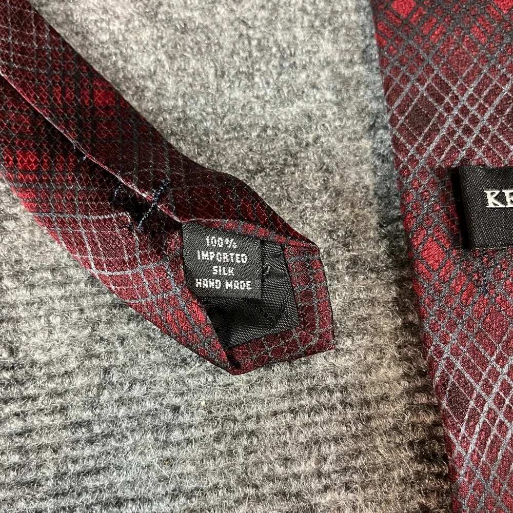 Kenneth Cole New York Mens Silk Tie Burgundy Red Grey Plaid Geometric 1190